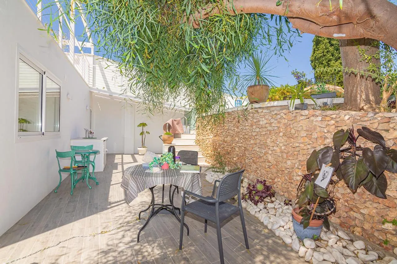 Resort Con Piscina Privada En Calle Carabeo Nerja Spanje
