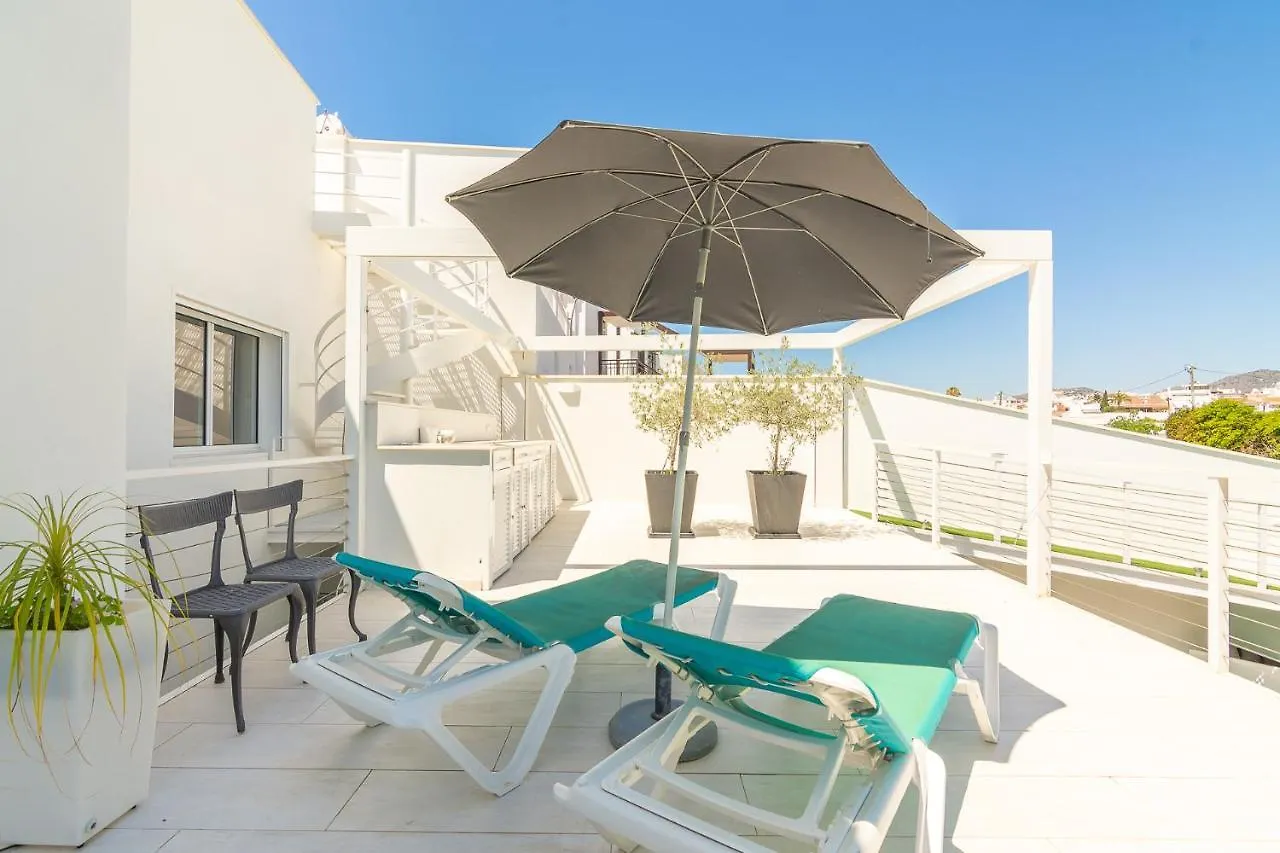 Villa Resort Con Piscina Privada En Calle Carabeo Nerja